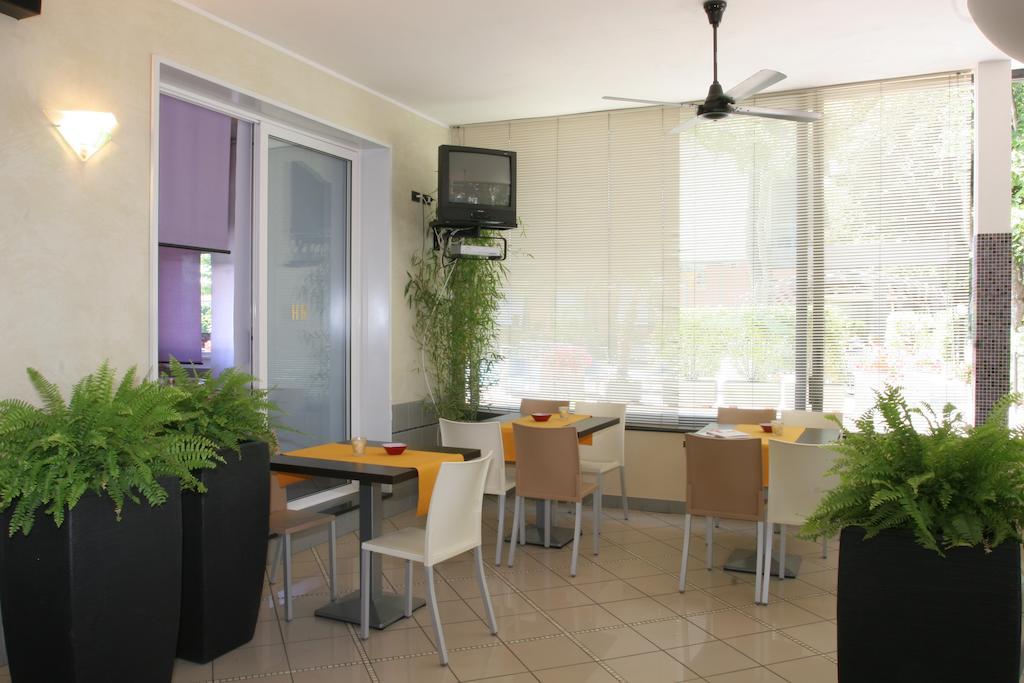 Hotel Villa Rossi Bellaria-Igea Marina Exterior photo